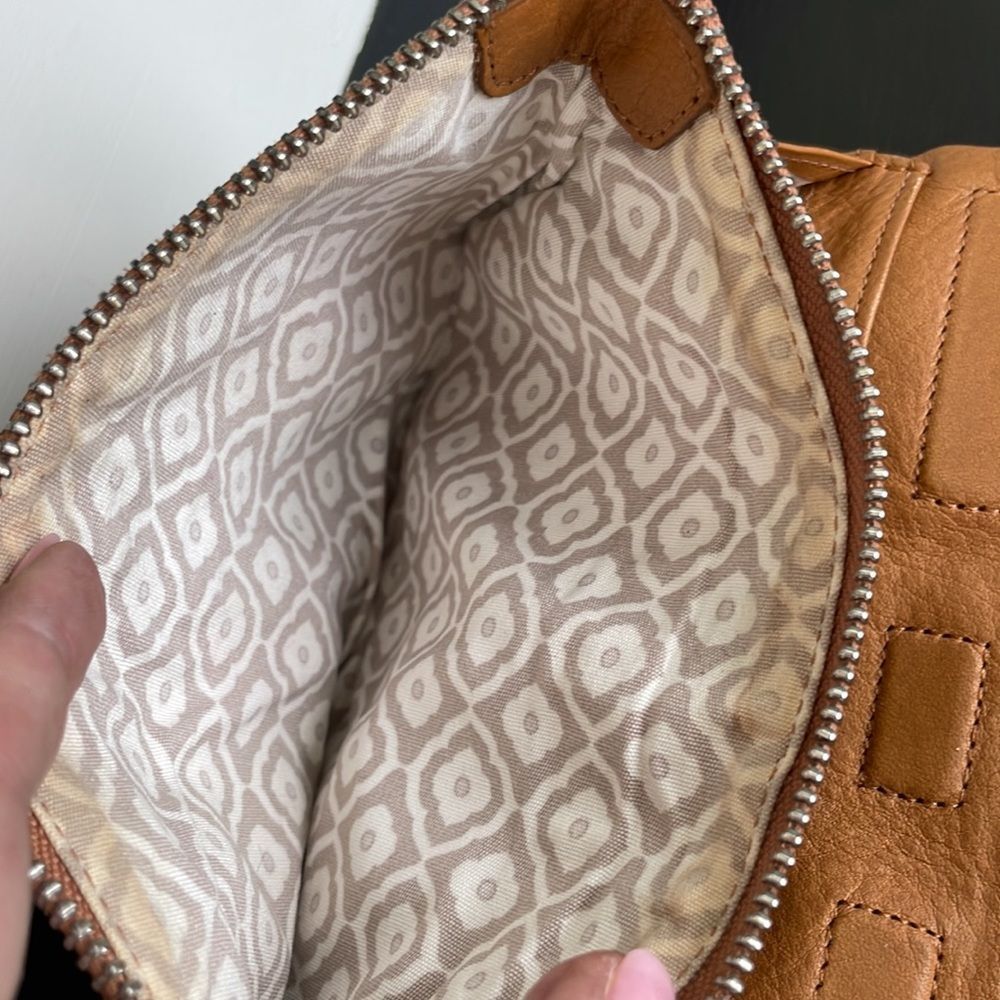 Brighton Caramel Leather Crossbody Bag - Picture 13 of 16